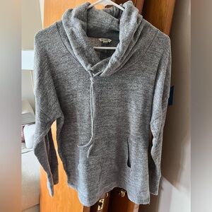 Grey sweatshirt